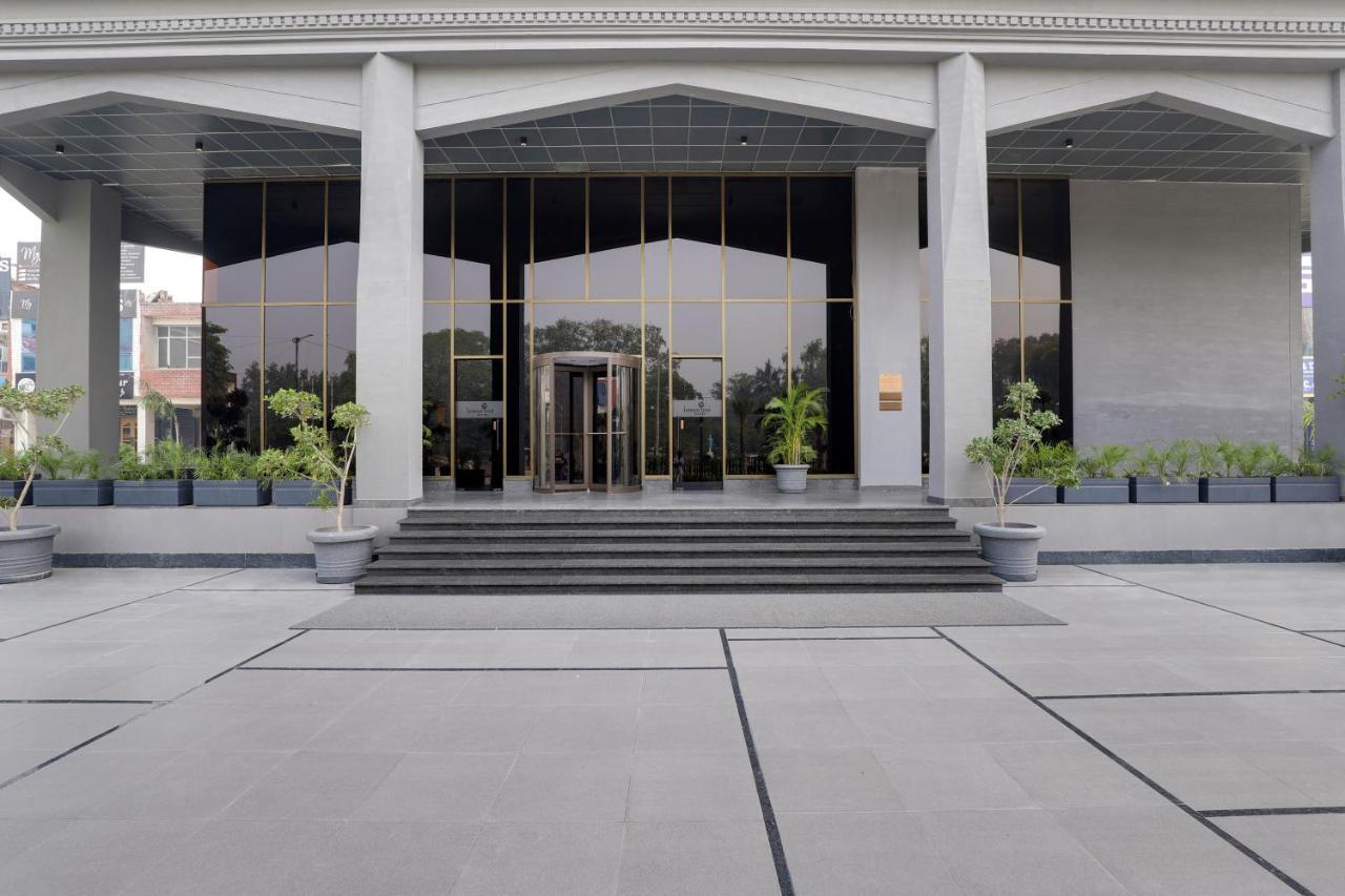 Lemon Tree Hotel, Hisār Exterior foto